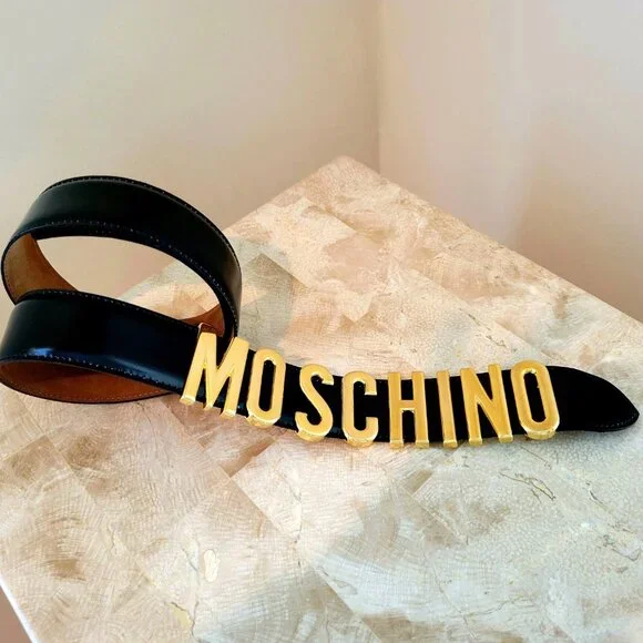 Moschino Redwall Black Leather Logo Belt – Made in Italy Moschino Redwall Leather Belt // Black With Golden Letters  main image 3